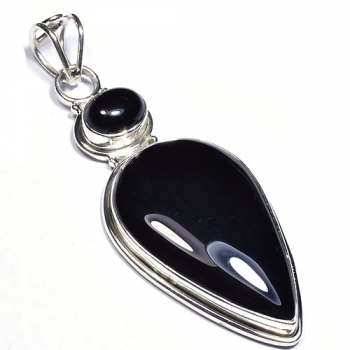 black onyx teardrop shape silver pendant
