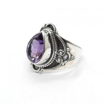 Bohemian style purple amethyst dreamer traveler wanderlust ring
