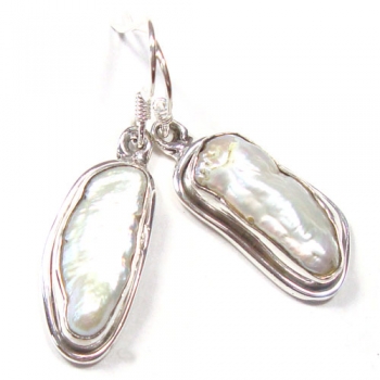 Pure silver simple setting biwa peal earrings