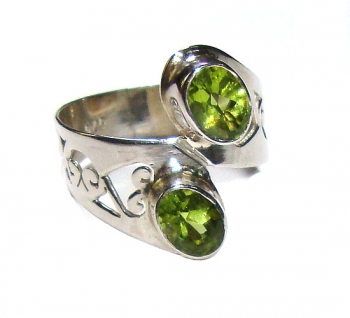 Two stone chic design peridot sterling silver ring