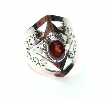 Bohemian style pure silver red garnet stone finger ring