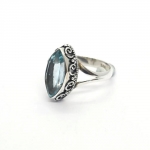 Stunning blue topaz chic design pure silver stylish finger ring for women