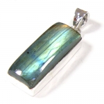 Plain setting blue fire labradorite gemstone silver pendant